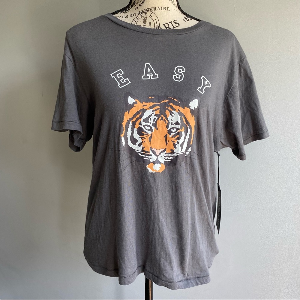 WILDFOX women’s Take it Easy Tiger Keke asphalt short sleeve T-shirt size M